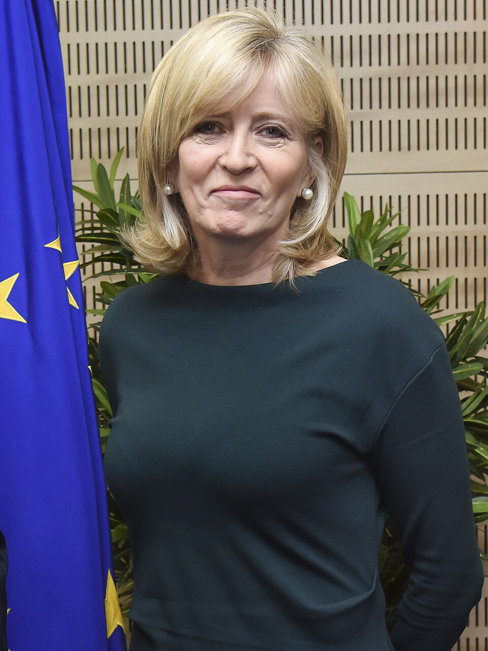Portrait photo of Emily O'Reilly